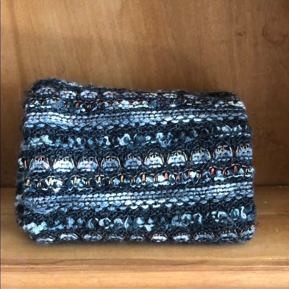 Infinity scarf
